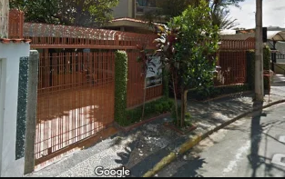Clínica onde ocorreu o incêndio está localizada na Rua Bernardo José Sampaio, na Vila Itapura - Foto: Reprodução do Google