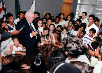 Posse do prefeito Francisco Amaral em 1997 para o seu segundo mandato Foto: Luiz Granzotto/Divulgação