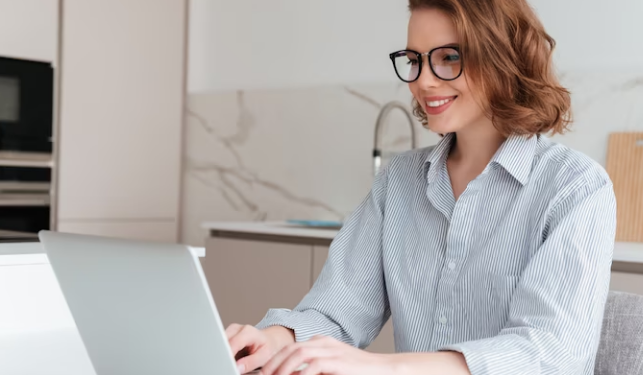 Recolocação profissional: flexibilidade está pesando na busca por emprego – por Karine Camuci