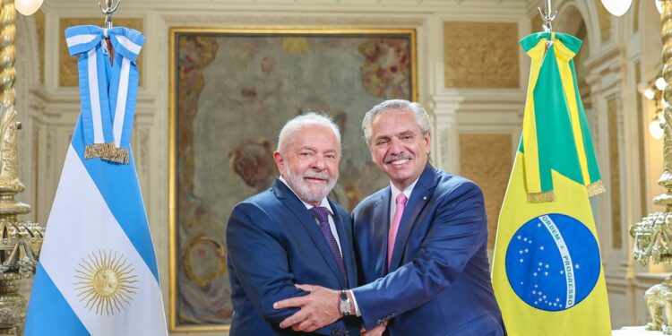 Lula se reuniu com o presidente da Argentina, Alberto Fernández, na Casa Rosada. Renato Stukert/PR
