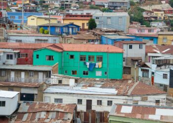 O Direito Real de Laje, ou Lei do Puxadinho, visa regulamentar construções