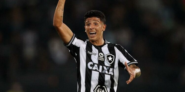 Volante Wenderson foi revelado pelo Botafogo. Foto: Vitor Silva/Botafogo