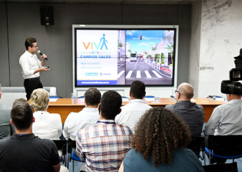 Vinícius Riverete, presidente da Emdec, apresenta os detalhes da revitalização. Foto: Carlos Bassan