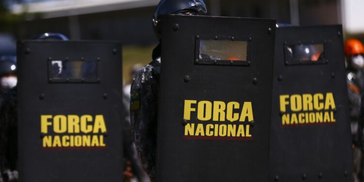 Contingente vai reforçar ações contra criminosos na Operação Maré - Foto: Marcelo Camargo/Agência Brasil