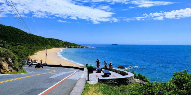 Road trip pelo litoral brasileiro: estradas com vista para o mar