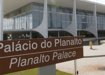 Governo faz primeira reunião ministerial nesta sexta-feira