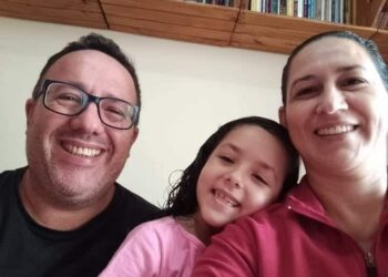 A menina Iabela e os pais: família destruída num dia de lazer e debate sobre negligência do poder público em Campinas Foto: Divulgação