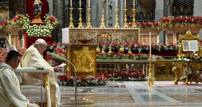 Papa Francisco pede que fiéis saiam da indiferença e façam o bem