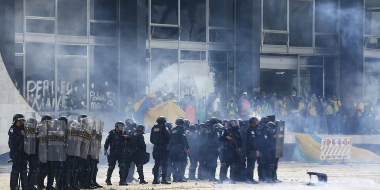 Golpistas radicais d extrema direita invadiram Congresso, STF e Palácio do Planalto - Foto: Marcelo Camargo/Agência Brasil