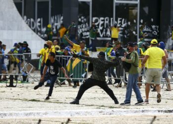 Manifestantes invadem Congresso, STF e Palácio do Planalto: mais prisões preventivas devem ser decretadas. Foto: Marcelo Camargo/Agência Brasil