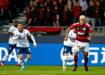 Flamengo ainda jogou com um menos no segundo tempo. Foto: Marcelo Cortes/CRF