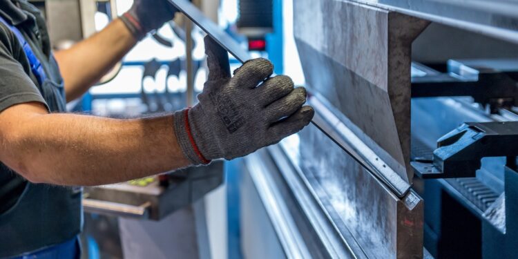ABIMAQ espera crescimento de 2,4% na receita do setor em 2023