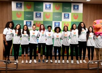 Jogadoras do tie feminino de basquete de Campinas. Foto: Carlos Bassan/PMC