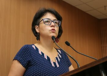 Mariana Conti apresentou projeto de lei da Escola Sem Fascismo para enfrentar discurso de ódio e casos de violência. Foto: Divulgação
