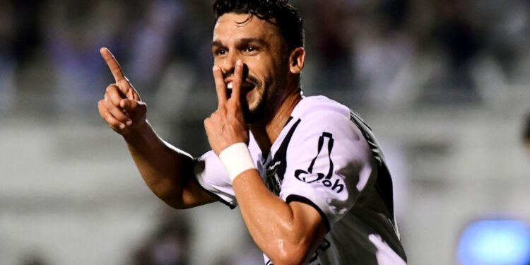 Heróis improváveis colocam Ponte nas semifinais da Série A2