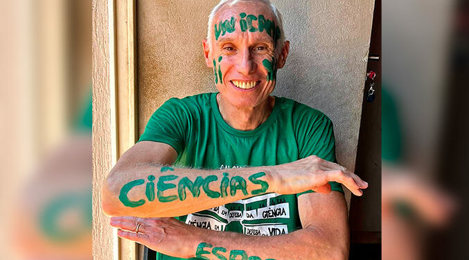 Calouro aos 62 anos: Brasil tem 1,2 milhão de universitários com mais de 40 anos