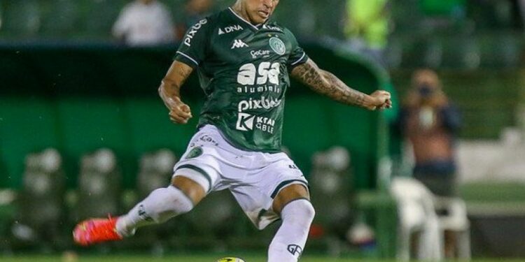 Meia Giovanni Augusto não atua mais pelo Guarani e vai disputar o Campeonato Brasileiro da Série B pelo Vitória. Foto: Thomaz Marostegan/Guarani FC
