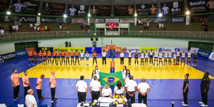 Vôlei Vinhedo vence em casa e segue com chances de classificação