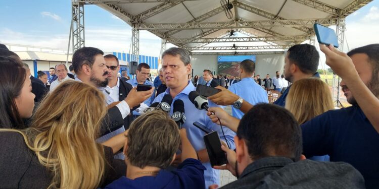 O governador de São Paulo, Tarcísio de Freitas, marcou presença no evento  em Paulínia - Foto: Leandro Ferreira/Hora Campinas