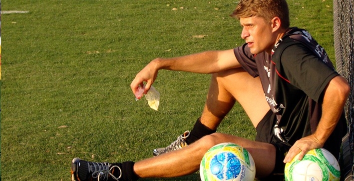 Adrianinho, o personagem da última vitória da Ponte sobre o Comercial; relembre golaço do meia