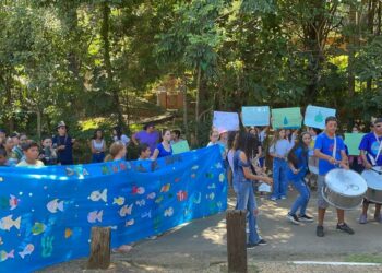 Secretário do Verde destacou o sentimento de esperança ao receber alunos da Área de Proteção Ambiental (APA) de Campinas, na Estação Ambiental, no Dia Mundial da Água Foto: Divulgação