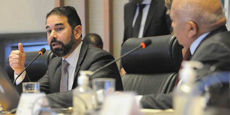 Ex-secretário do DF diz que Exército suspendeu desmonte de acampamento