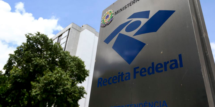 Operação da PF e Receita mira em contribuintes que fraudaram dados
