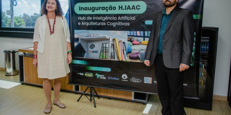 Ministra Luciana Santos visita oHub Viva Bem, laboratório de inteligência artificial. Foto: Foto: MCTI/Divulgação