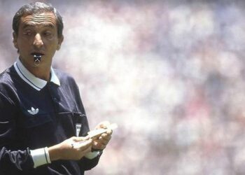 Romualdo Arppi Filho apitou a final da Copa do Mundo do México (1986), na qual a Argentina conquistou o bicampeonato ao vencer a Alemanha por 3 a 2 -Foto: Arquivo Pessoal/CBF