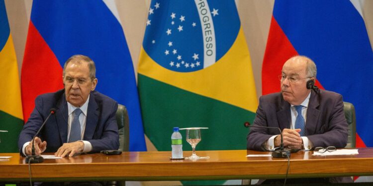 Os Ministros das Relações Exteriores do Brasil, Mauro Vieira, e da Russia, Sergei Lavrov, durante conferência de imprensa. Foto: Fabio Rodrigues-Pozzebom/ Agência Brasil