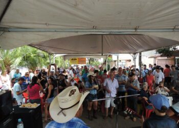 Festa deste ano terá tendas, trenzinho para crianças e apresentação de artistas locais - Fotos: Divulgação