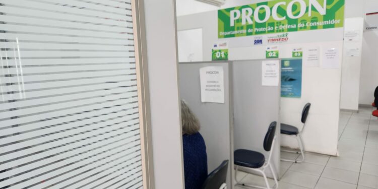 Procon Vinhedo faz mutirão de negociação de dívidas até sexta-feira