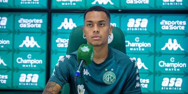 Bruninho: "Fico muito feliz pelo momento que estou vivendo, me preparei muito para isso" - Foto: Thomaz Marostegan/Guarani FC