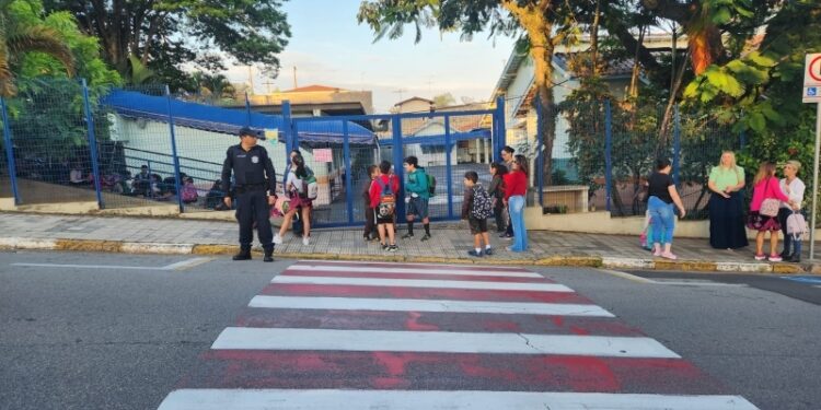 Todas as escolas municipais e estaduais de Vinhedo receberão vigilantes no período de aulas. Foto: Divulgação