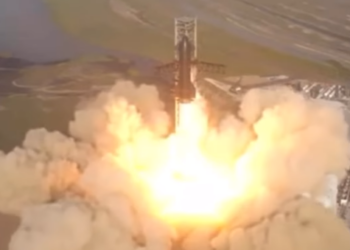 Momento do lançamento do foguete: ele explodiria quatro minutos depois Foto: Reprodução/redes sociais