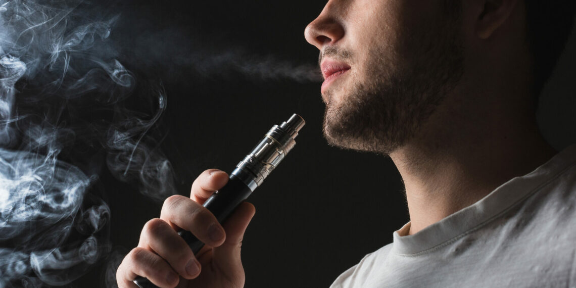 Sumaré sanciona lei para combater cigarro eletrônico e faz ofensiva contra tabagismo