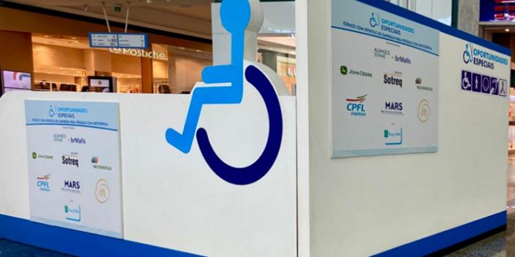 Pessoas com deficiência com qualquer nível de escolaridade podem se cadastrar para postos em sete empresas - Foto: Divulgação