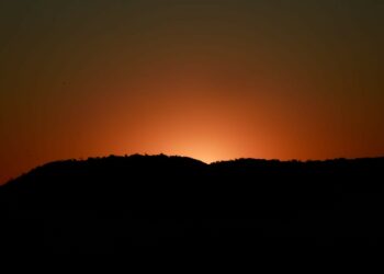 Com o pôr do sol, as temperaturas tendem a ficar mais baixas no período da noite Foto: Leandro Ferreira/Hora Campinas