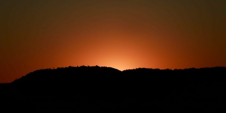 Com o pôr do sol, as temperaturas tendem a ficar mais baixas no período da noite Foto: Leandro Ferreira/Hora Campinas