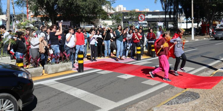 Pedestres serão orientados a realizar uma travessia segura. Foto: Divulgação