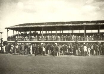 O Dérbi número 7 foi disputado no dia 21 de maio de 1916, no campo do antigo Hipódromo Campineiro. Foto: Reprodução/Acervo V8 (CMU)