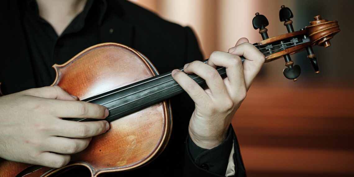 As aulas de violino e violoncelo têm início no próximo dia 22. Foto: Divulgação