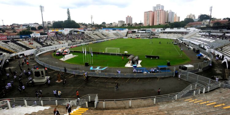 Com torcida única no Majestoso, Ponte tenta carimbar faixa de campeão do Ceará