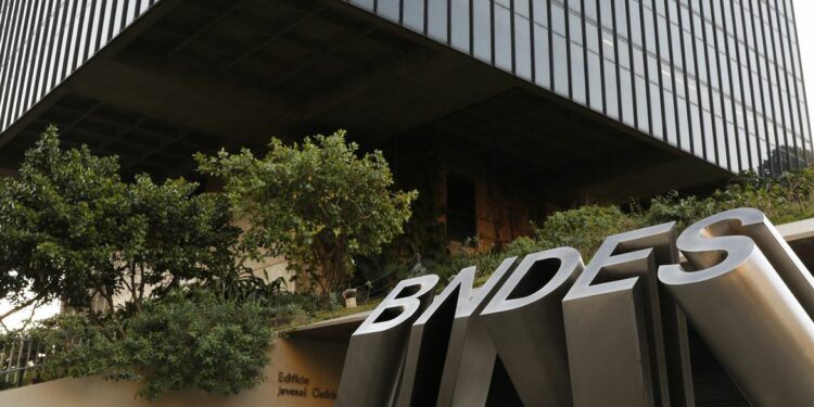 Edifício sede do BNDES, Banco Nacional de Desenvolvimento Econômico e Social, no Centro do Rio. Foto: Fernando Frazão/Agência Brasil
