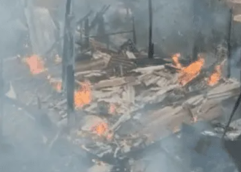 Incêndio atingiu pelo menos 15 barracos na Gleba B, na região Sul de Campinas - Foto: Reprodução Redes Sociais