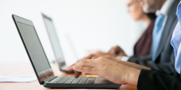 Carreira: o que avaliar antes de fazer um novo curso? – por Karine Camuci