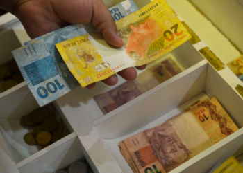 Estudo do Banco Central: em 2022, Pix foi responsável por 12% das transações - Foto: Marcello Casal jr/Agência Brasil
