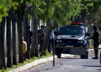 Polícia Federal faz busca e apreensão na casa do ex-presidente Jair Bolsonaro. Foto: Marcelo Camargo/Agência Brasil