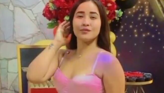 Influenciadora e ex-namorado são encontrados mortos dentro de carro