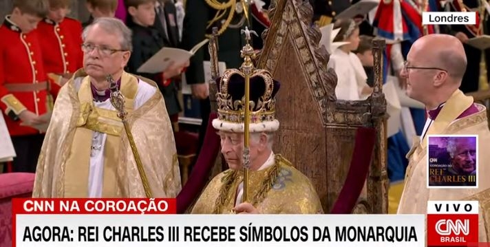 Rei Charles III é coroado em Londres após cerimônia grandiosa